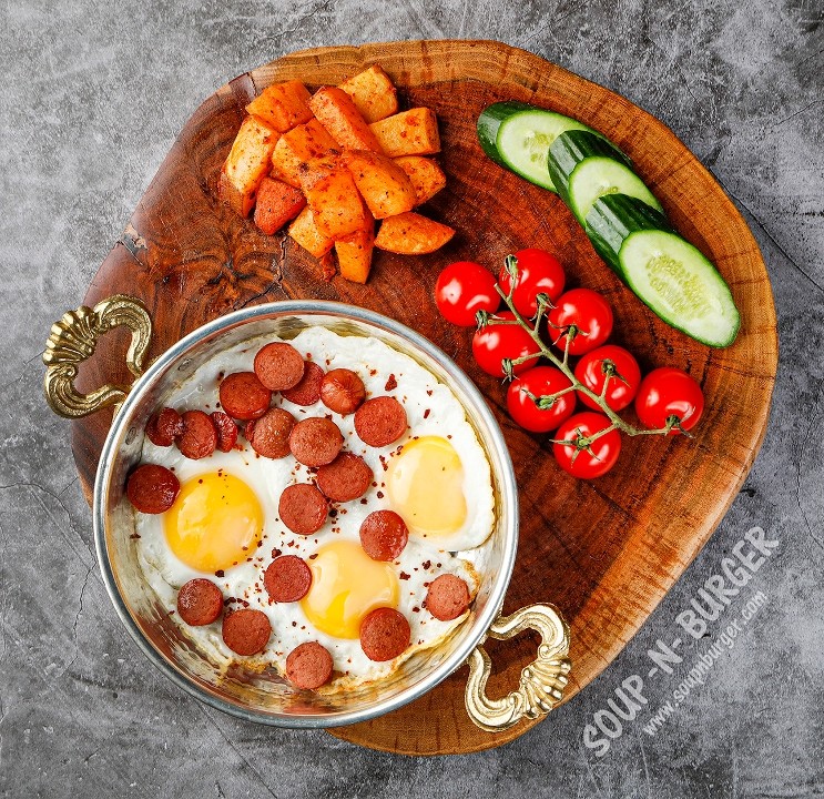 3 Sunny Side Eggs With Sausage