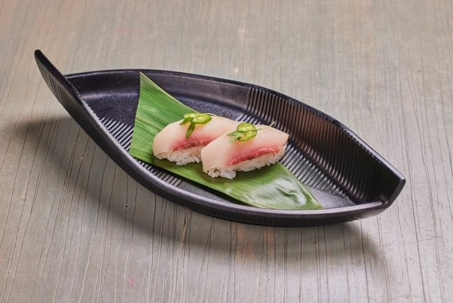 Nigiri Hamachi Jalapeño (2 pieces)