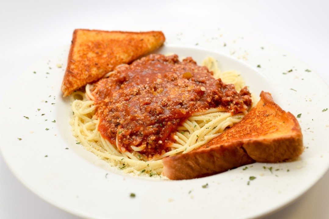 Spaghetti w/ Meat Sauce Incl. Salad