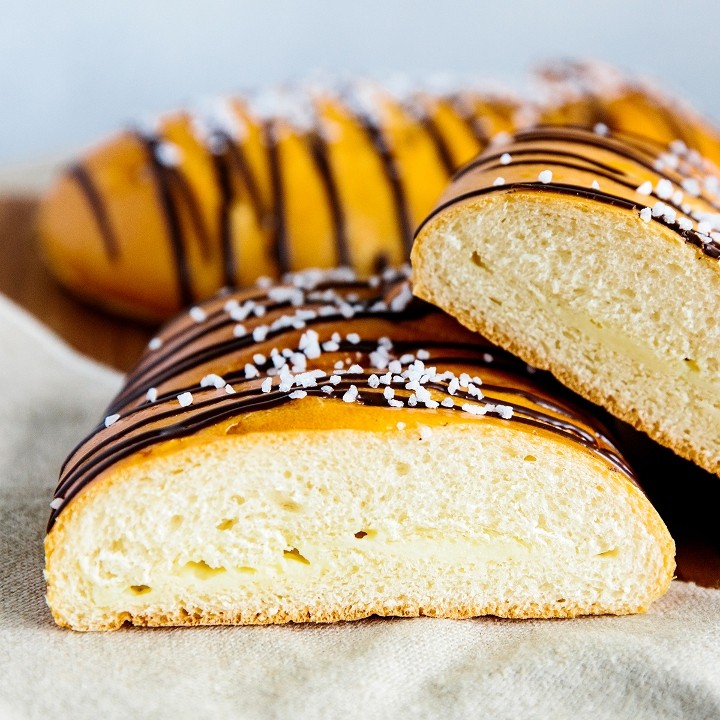 Boston Creme Challah