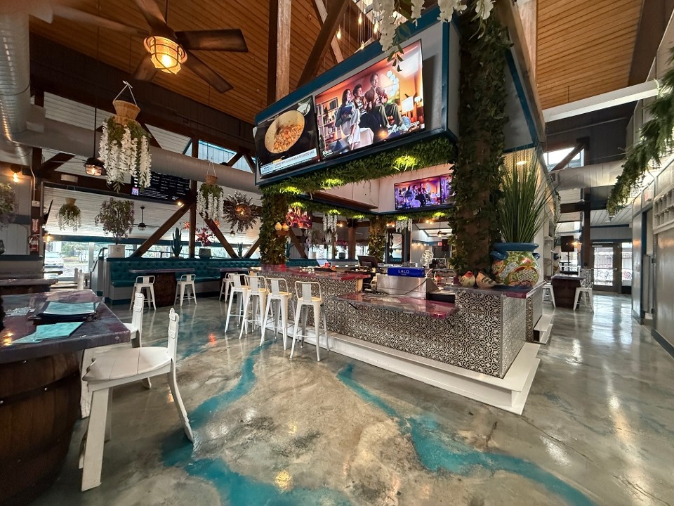 Maya Cantina 455 BERCUT DR