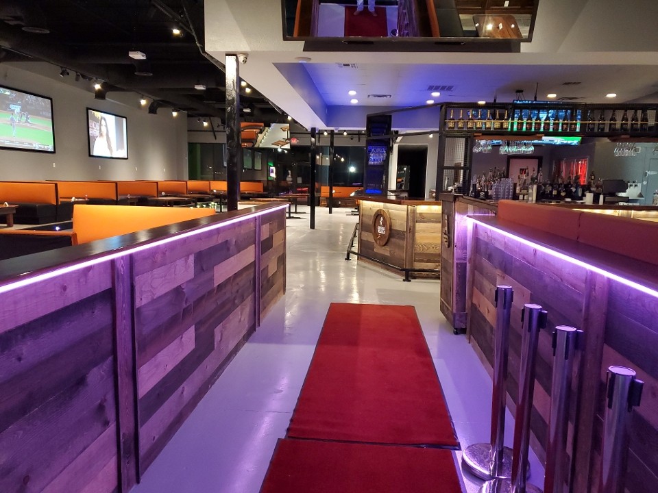 Azura Bar & Lounge