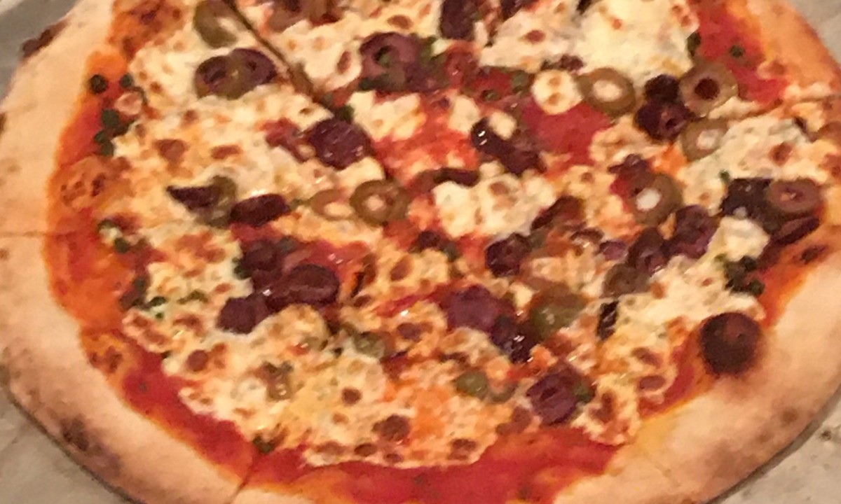 12" Puttanesca Pizza