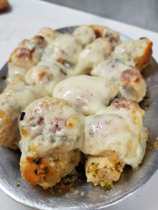 GARLIC KNOTS WITH CHEESE 12 CT