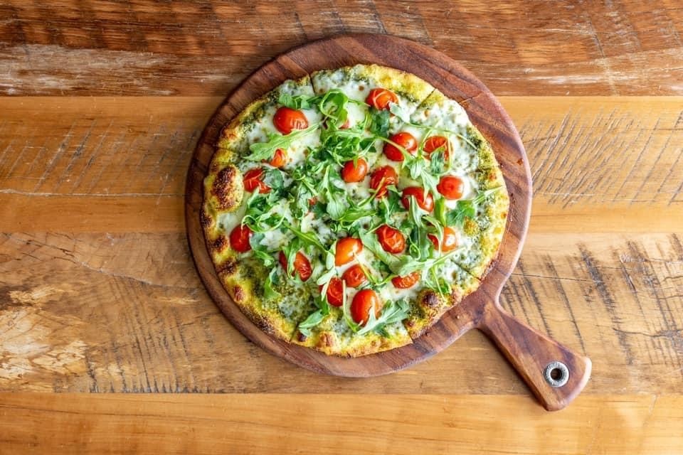 Pesto Margherita Pizza (VEG) (N)