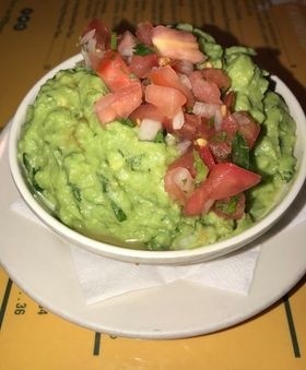 Guac Appetizer & Chips 8oz