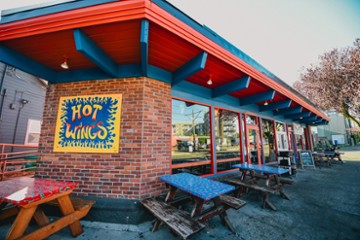 Fire On the Mountain Buffalo Wings - Interstate