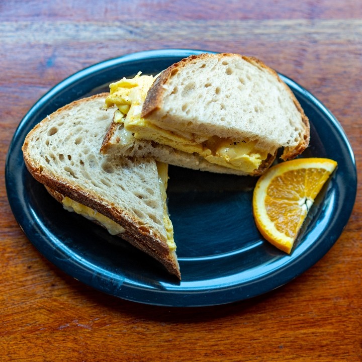 SCRAMBLED EGG SANDWICH