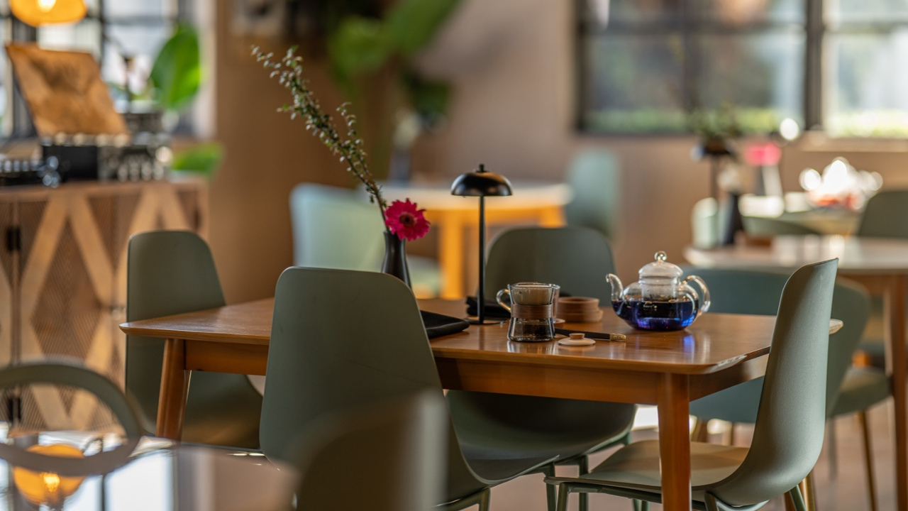 REVIBE LOUNGE