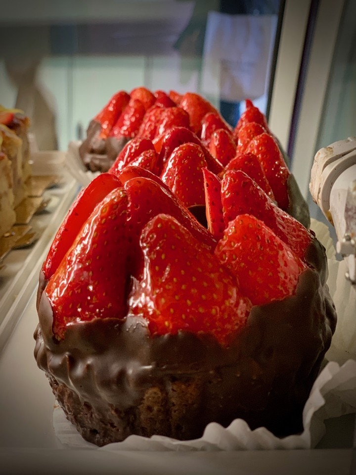 Strawberry Chocolate Tart 3"