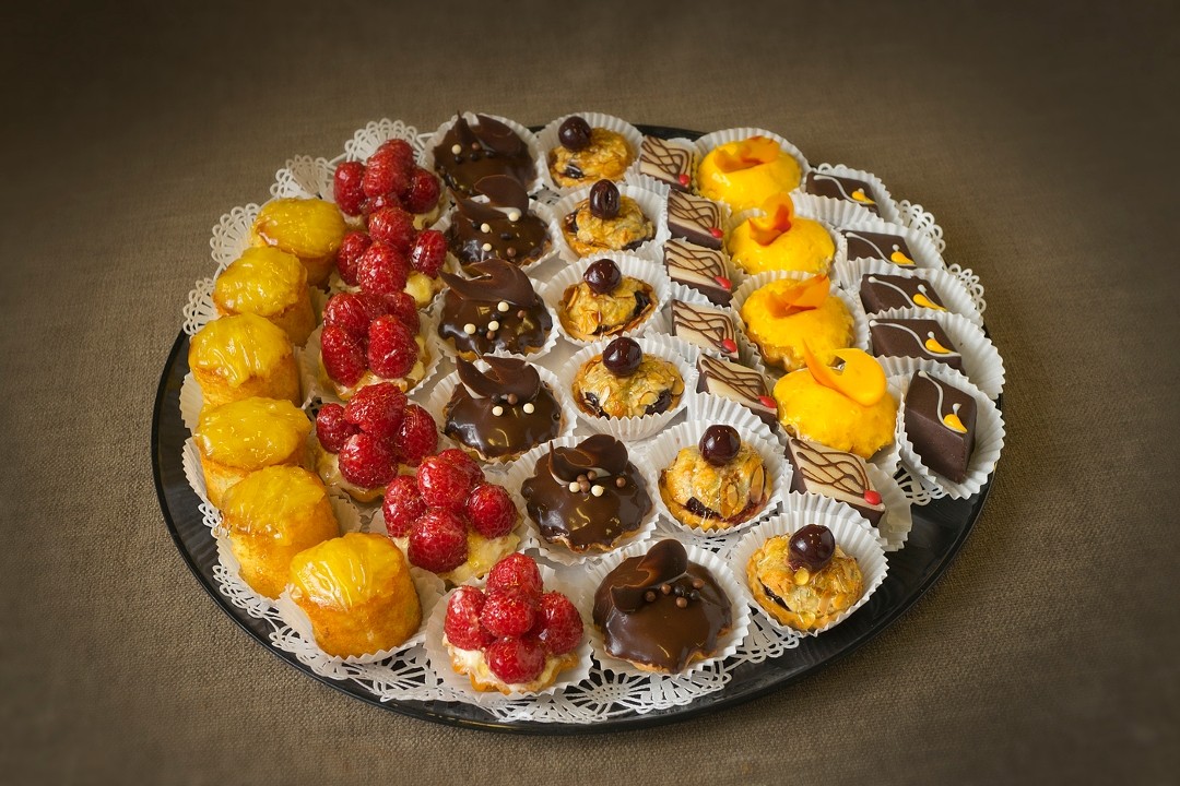 Assorted Petit Fours - large