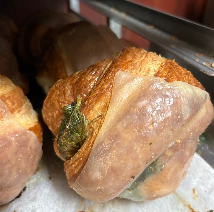 Spinach &       Cheese Croissant