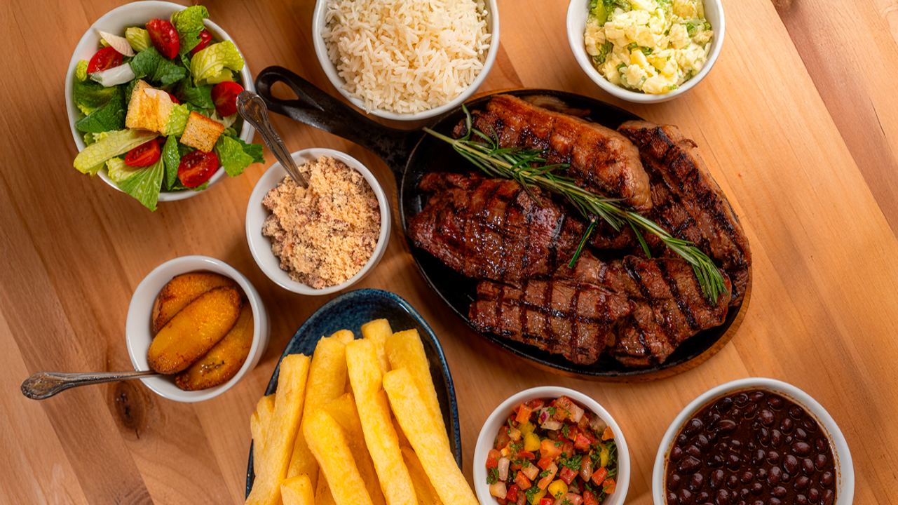 Eskina Restaurant Bar - International Dr, 5627 International Drive