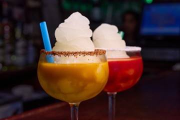 Mamasita Bar & Grill 818 10th Ave