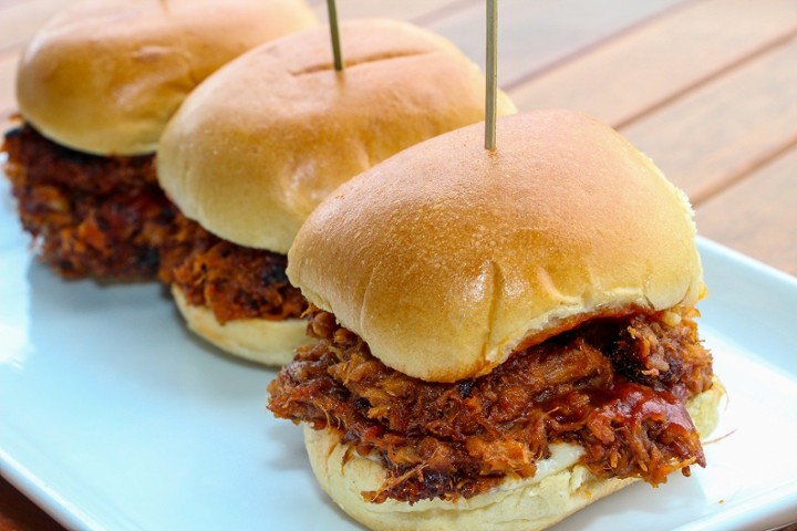 PULLED PORK SLIDERS