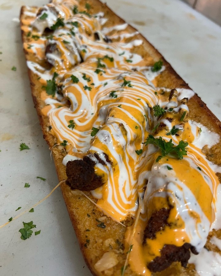 Garlic Bread Buffalo Chicken Sammy