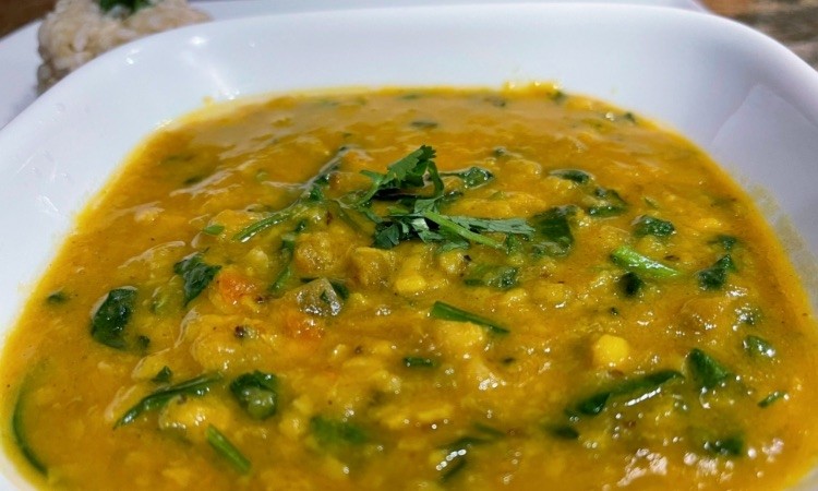 TADKA DAL WITH SPINACH *