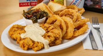 Saucy’s Frozen Treats & Tasty Eats