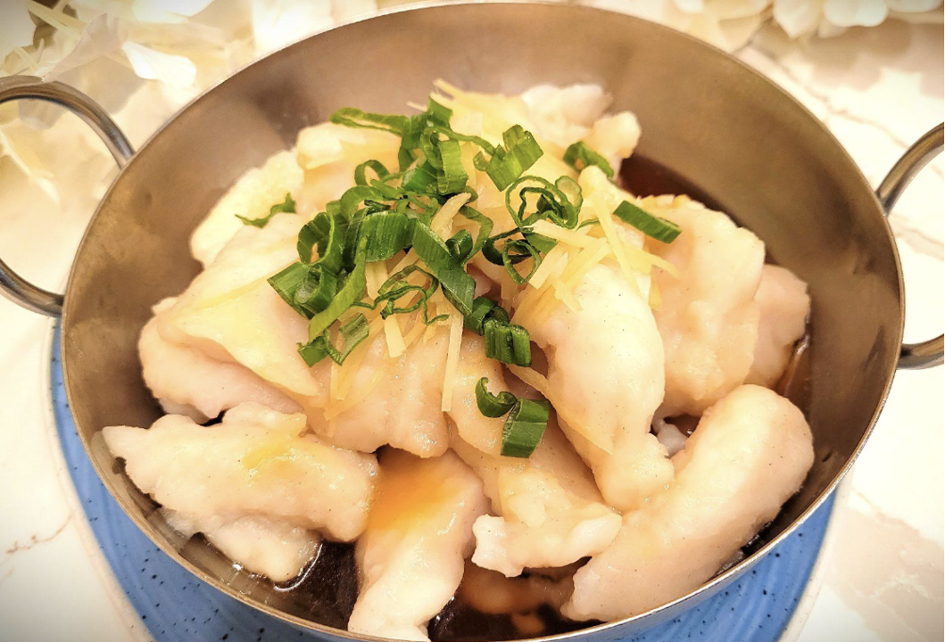 Lava Fish with Ginger Scallion 姜葱蒸鱼片*