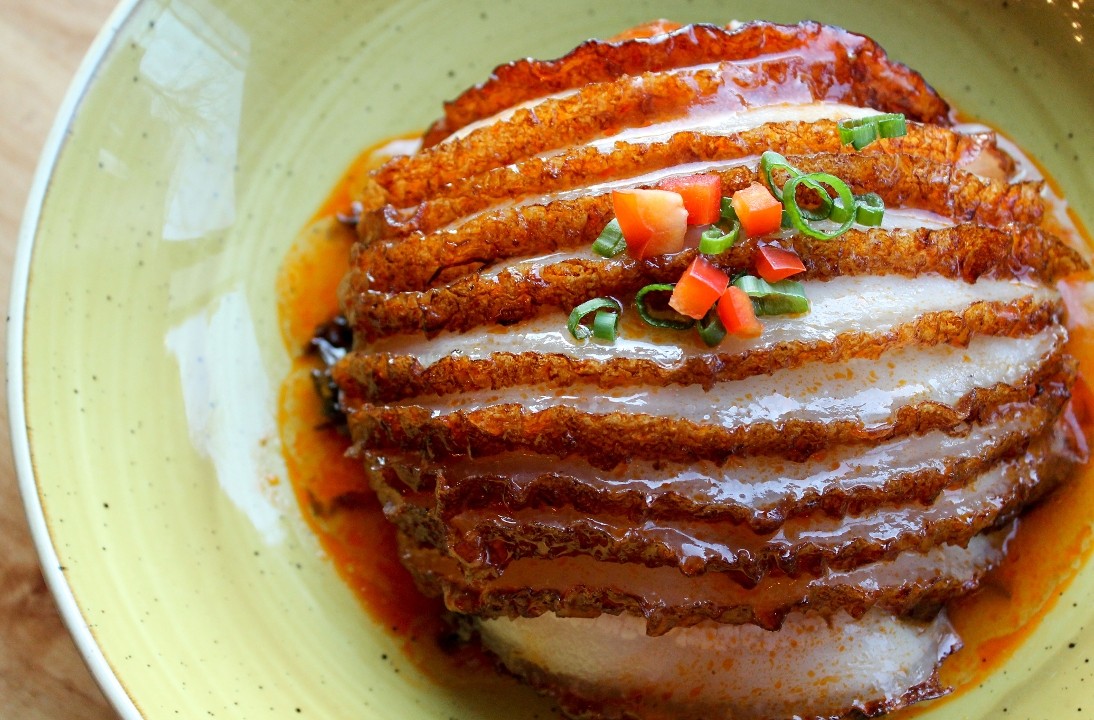 Globe Steamed Pork 梅菜扣肉*