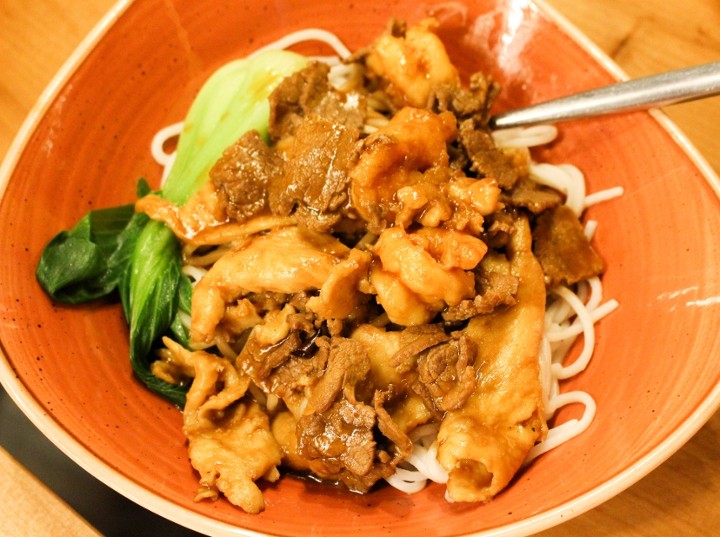 Hunan Street Noodle 三鲜锅面*