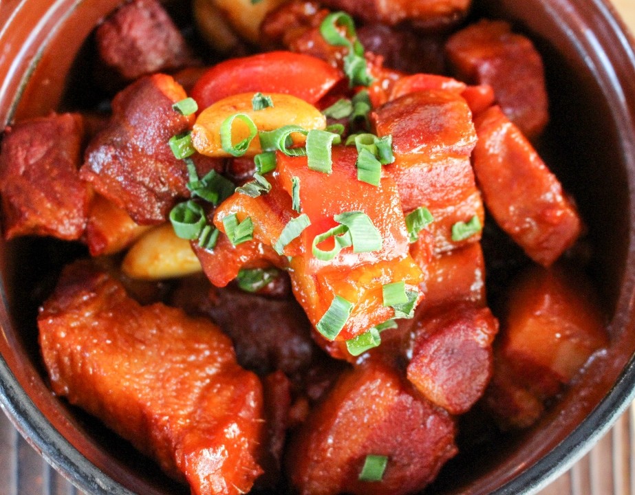Red-Braised Pork Belly 毛式红烧肉*