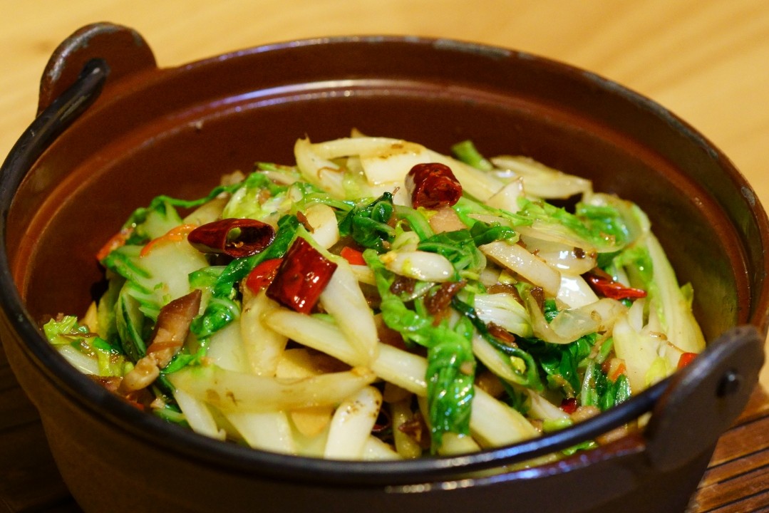 Chinese Cabbage Pot 铁锅娃娃菜*