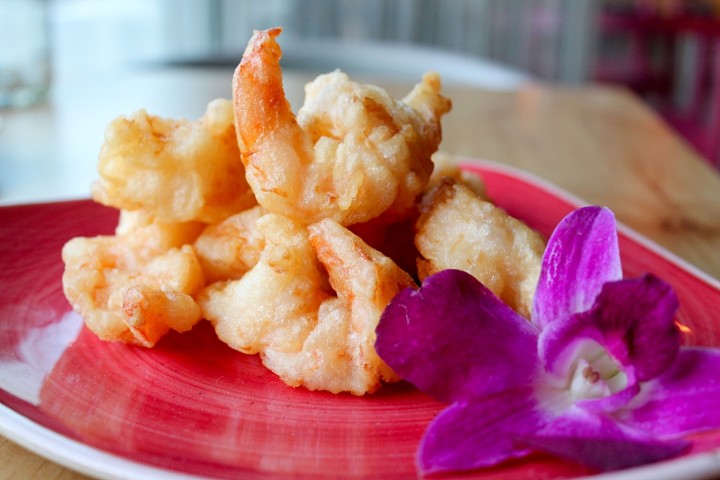 Duck Yolk Breaded Crispy Shrimp 咸蛋黄焗虾仁*