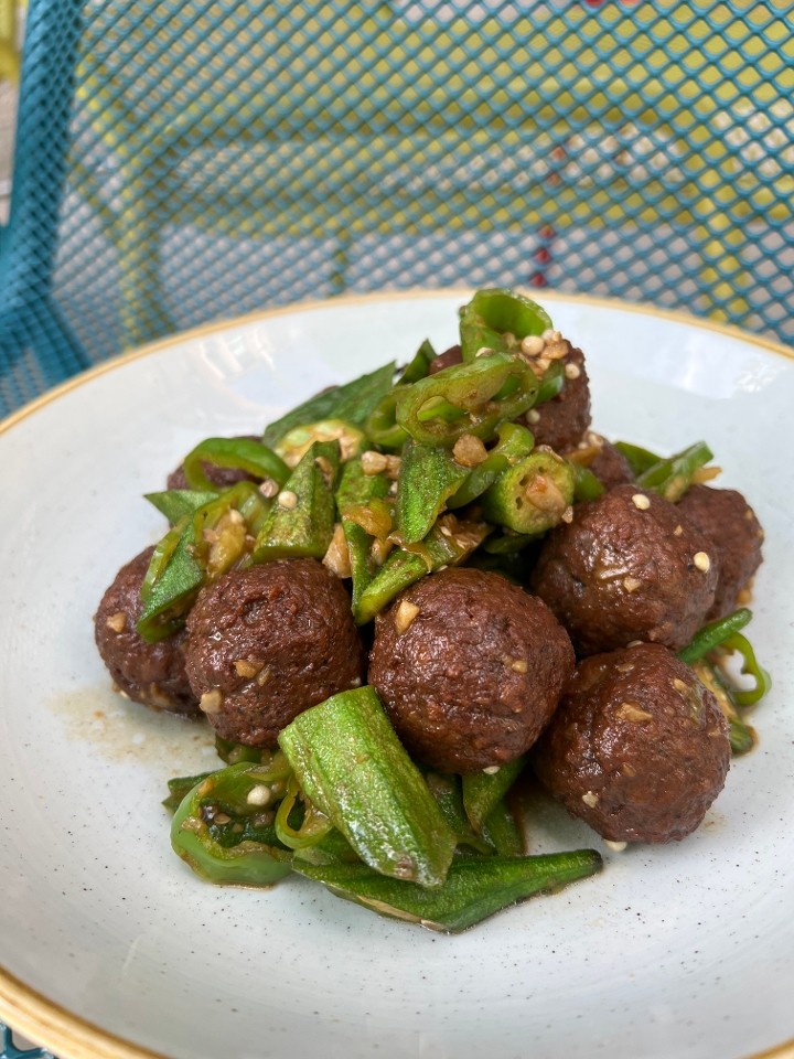 Impossible meatball with Okra 秋葵炝烧素肉丸*