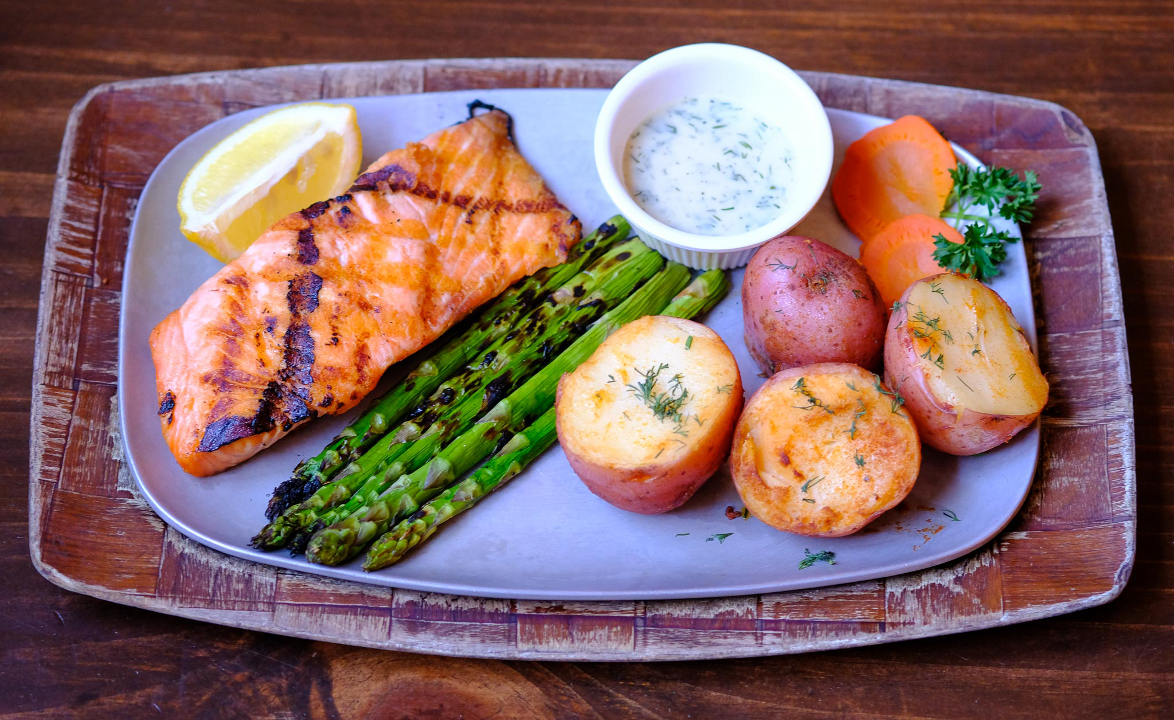 Grilled Salmon w/ Dill