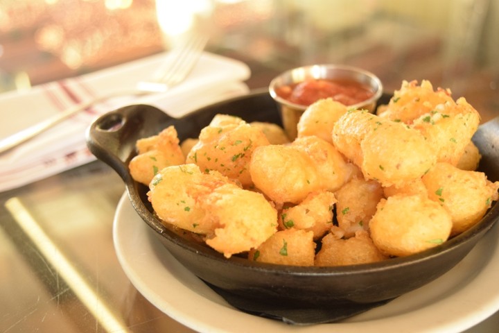 CRISPY CHEESE CURDS