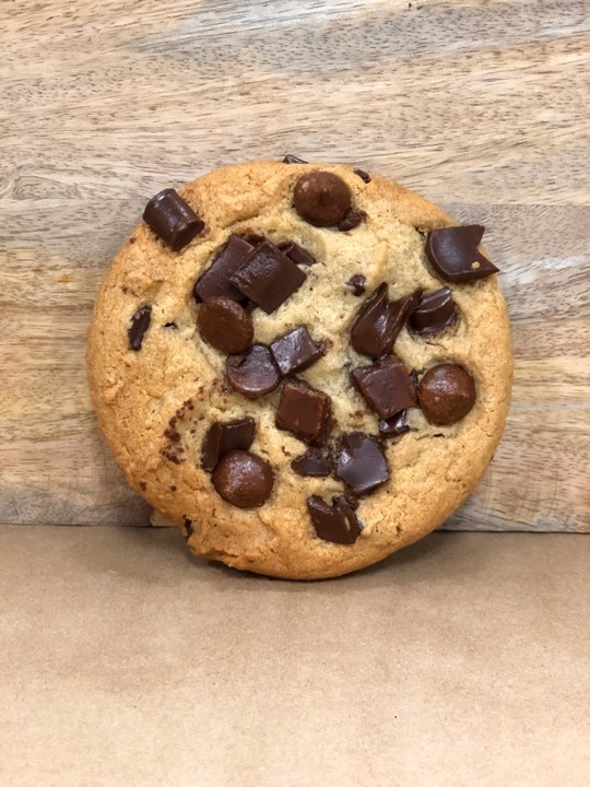 Chocolate Chip Cookie