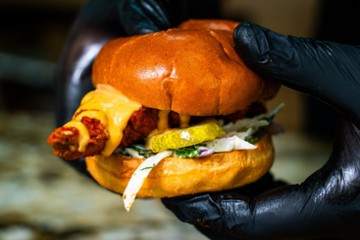 Queens Hot Chicken 437 Denbigh Blvd