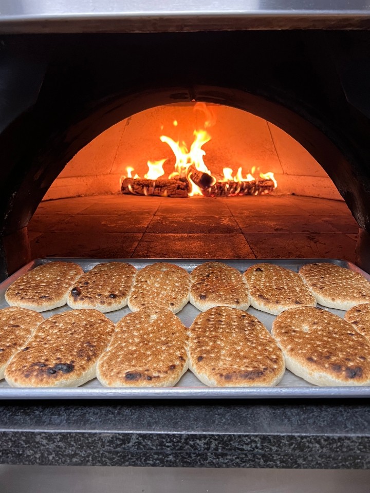 Amantia Wood Fire pizzeria 15245 South Tamiami Trail #1