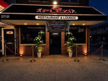 Plezi Bar & Lounge 217-21 Jamaica Avenue