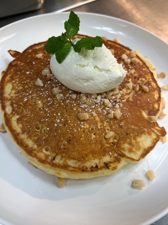 Mac Nut Ricotta Pancake