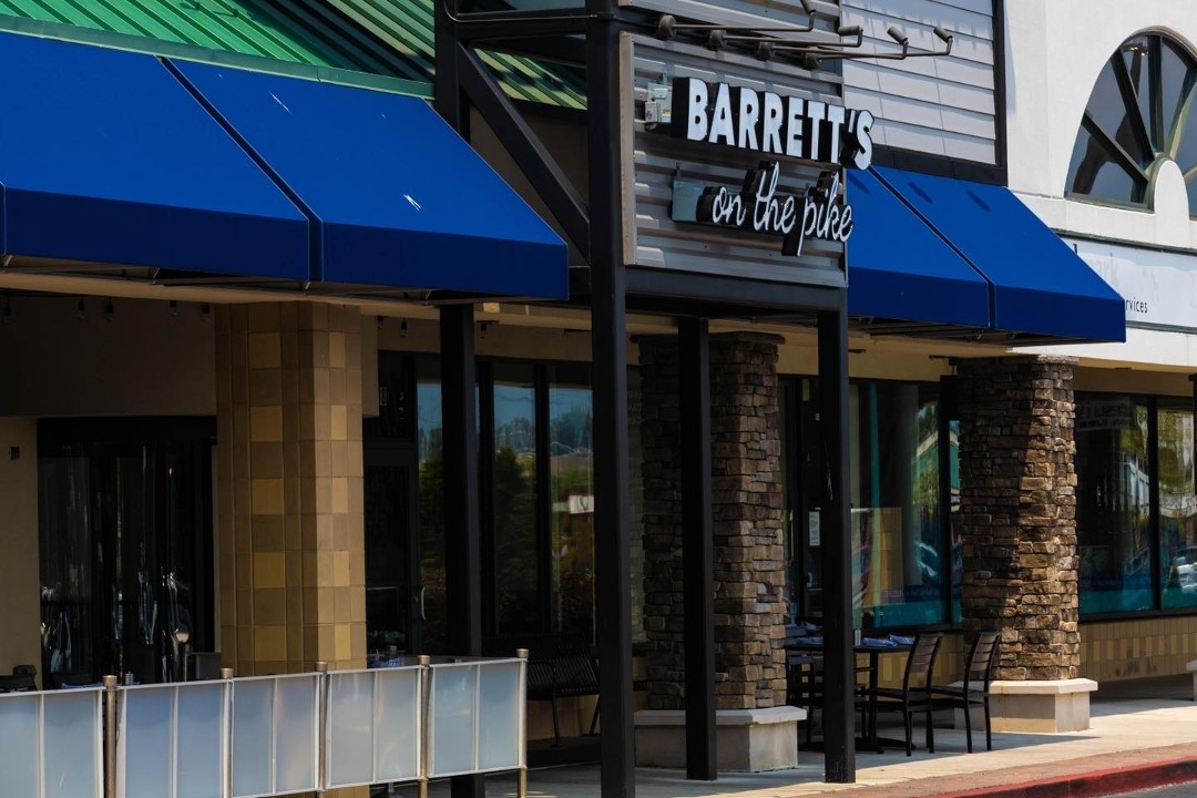 Barrett's on the Pike