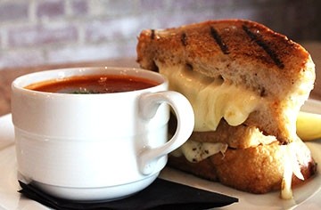 Grilled Cheese w/ Tomato Soup