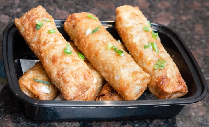 GROUP SIZE Pork Egg Rolls (10)