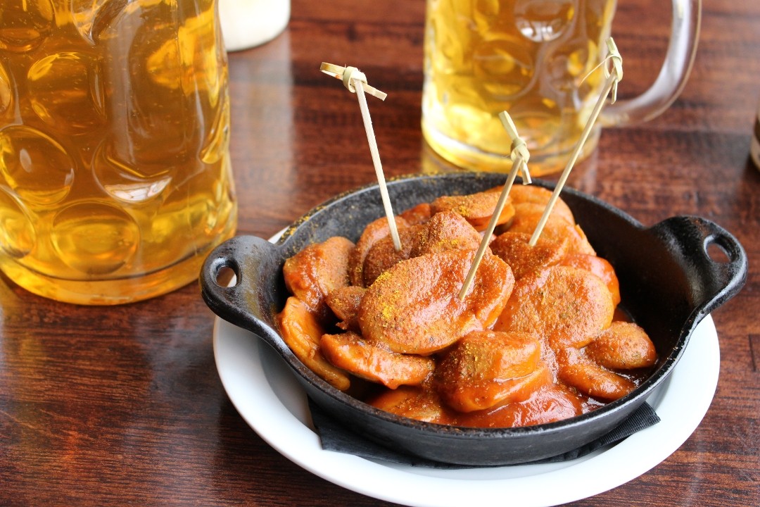 Currywurst & Frites