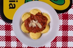 CHEESE RAVIOLI & MARINARA SAUCE