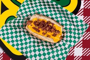 BACON CHILI CHEESE DOG