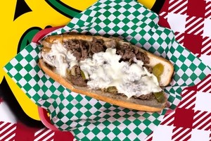 DELUXE CHEESE STEAK