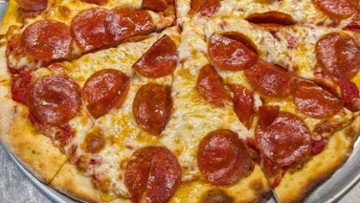 Tiger Pizza & Wings 27 E Chesapeake Avenue