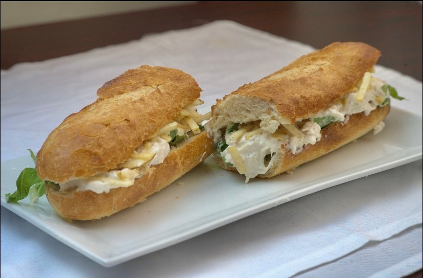 Sandwich De Pollo