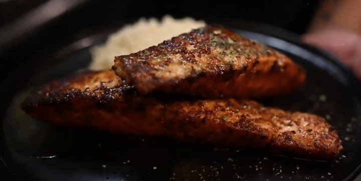**Grilled Salmon (With Steamed Rice)
