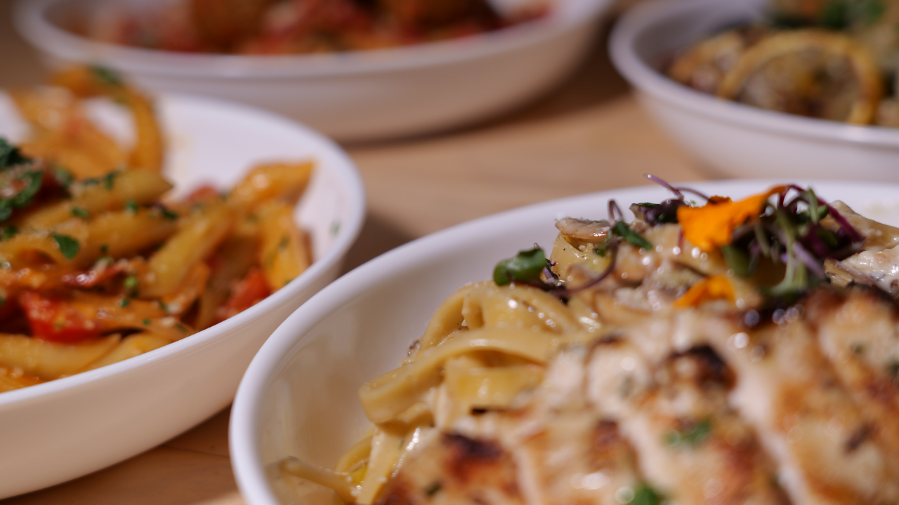 Pasta flame 10865 Cross Creek Blvd Tampa, FL