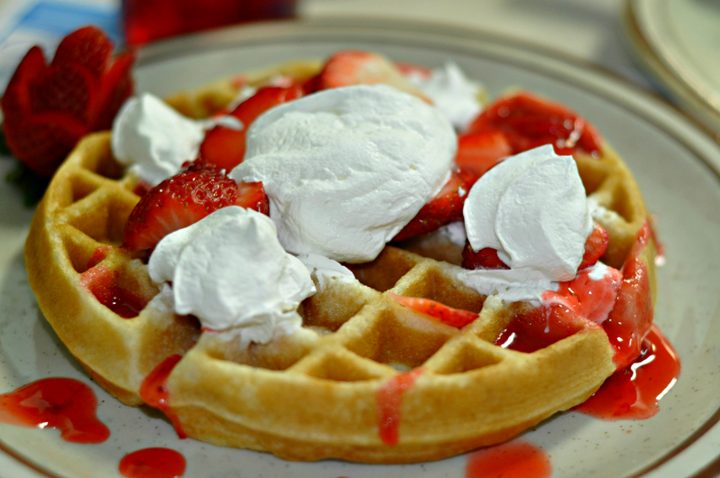 Waffle w/ Fruit Topping