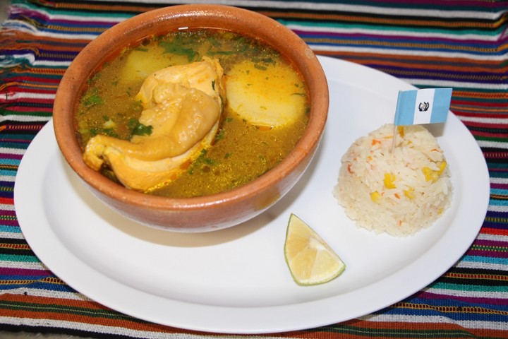 CALDO DE GALLINA