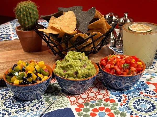 CHIPS & SALSA (GUAC or QUESO OPTION)